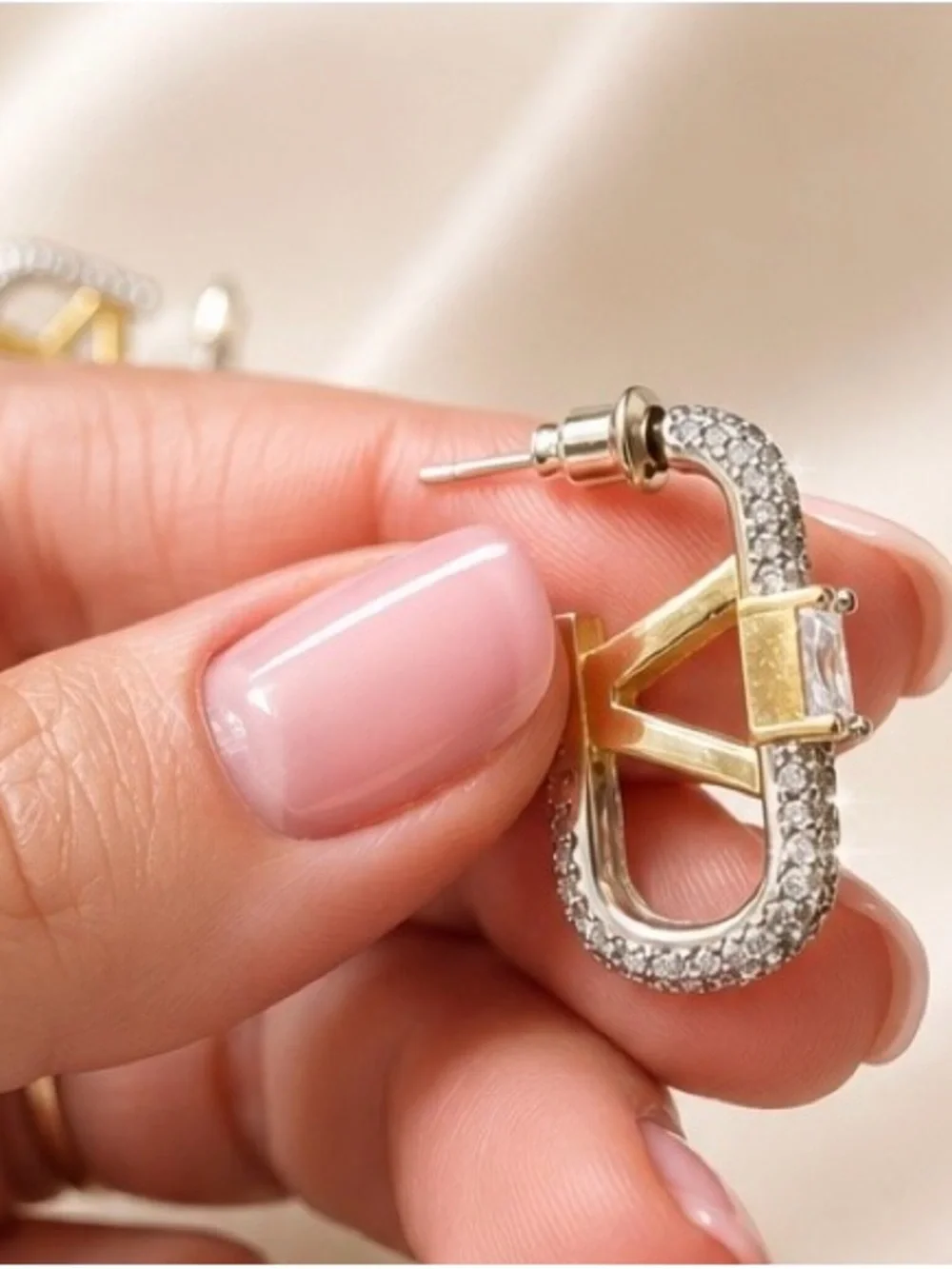 Luxury Crystal Initial “V” Earrings – Gold Tone CZ Letter V Studs | ✨